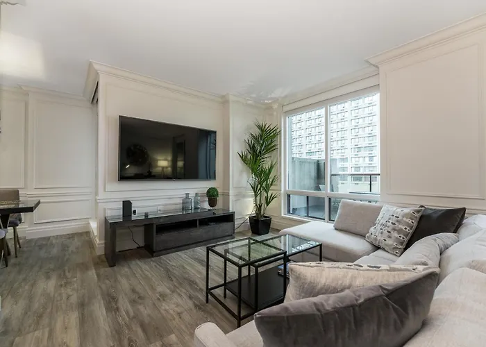 Sky Suites Yorkville